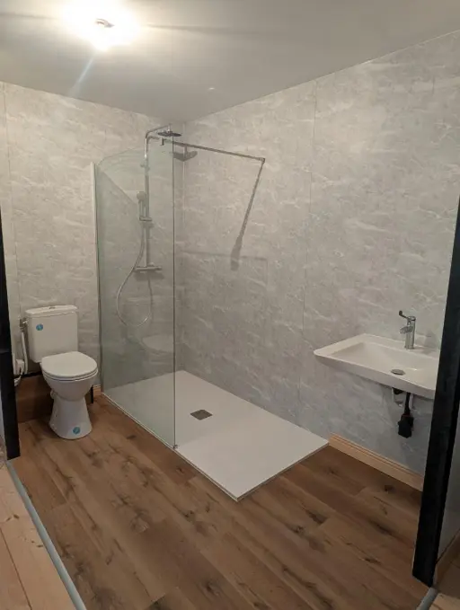 Rénovation de salle de bains réalisée par SRP